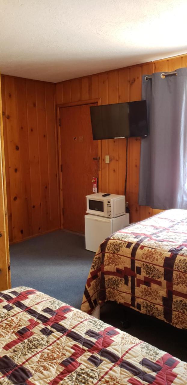 Caribou Lodge And Motel Soda Springs Esterno foto
