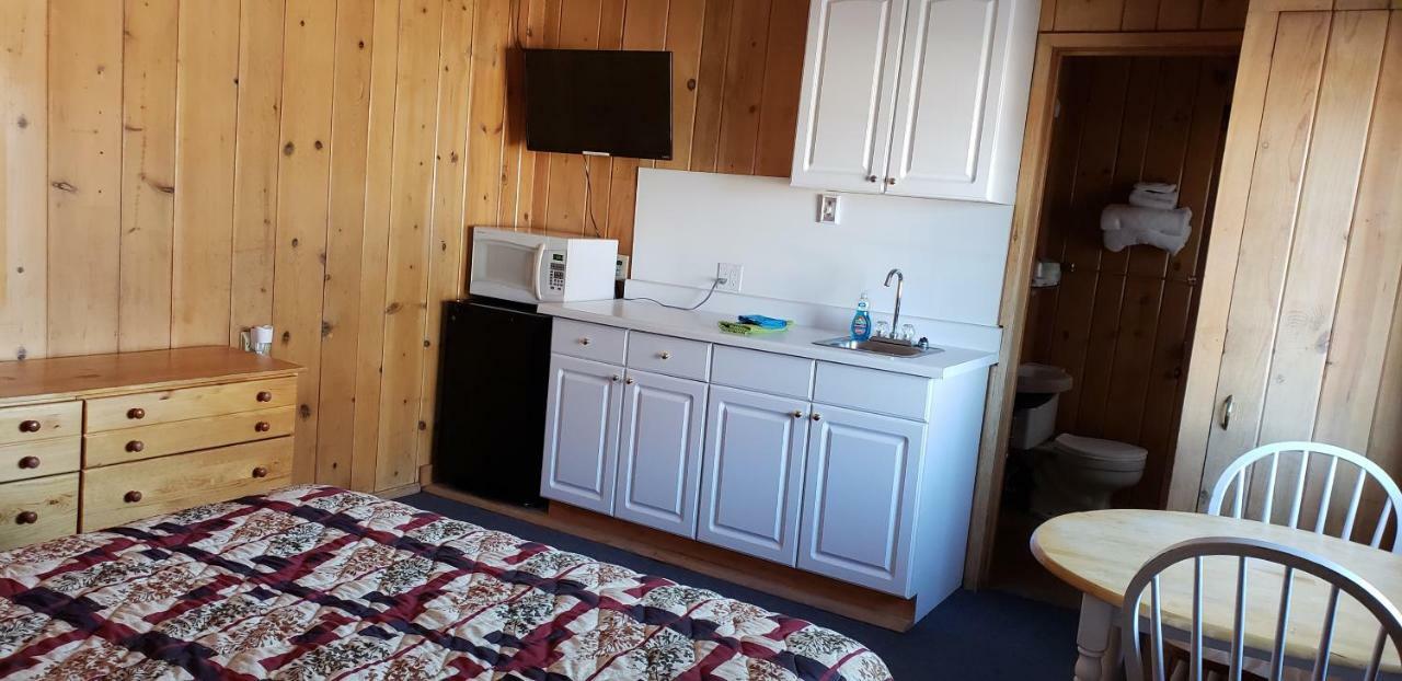 Caribou Lodge And Motel Soda Springs Esterno foto
