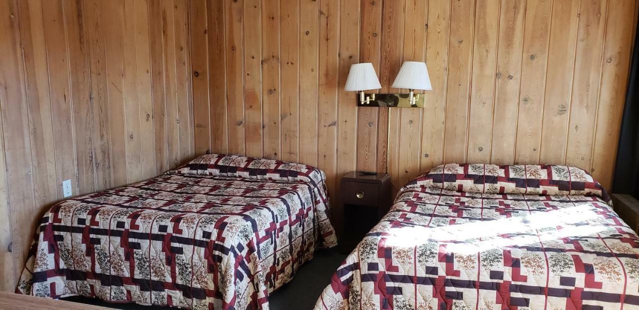 Caribou Lodge And Motel Soda Springs Esterno foto