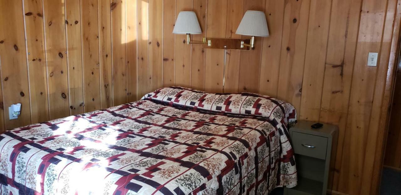 Caribou Lodge And Motel Soda Springs Esterno foto